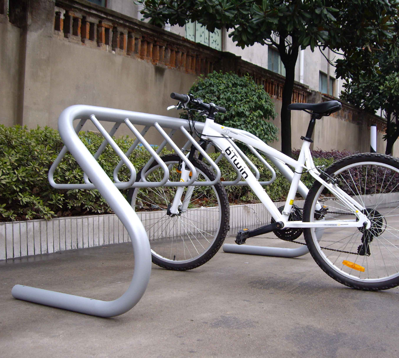 Strapazierfähiger Fahrradständer aus Kohlenstoffstahl in Silber mit Aufhänger