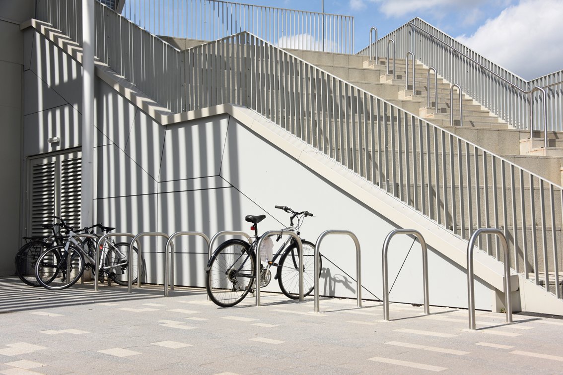 Fahrradständer, die Ihren Weg zum Kinderspiel machen