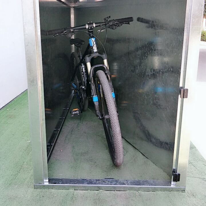 Edelstahl-Fahrradschließfach mit mehreren Kapazitäten zur Aufbewahrung und Abholung
